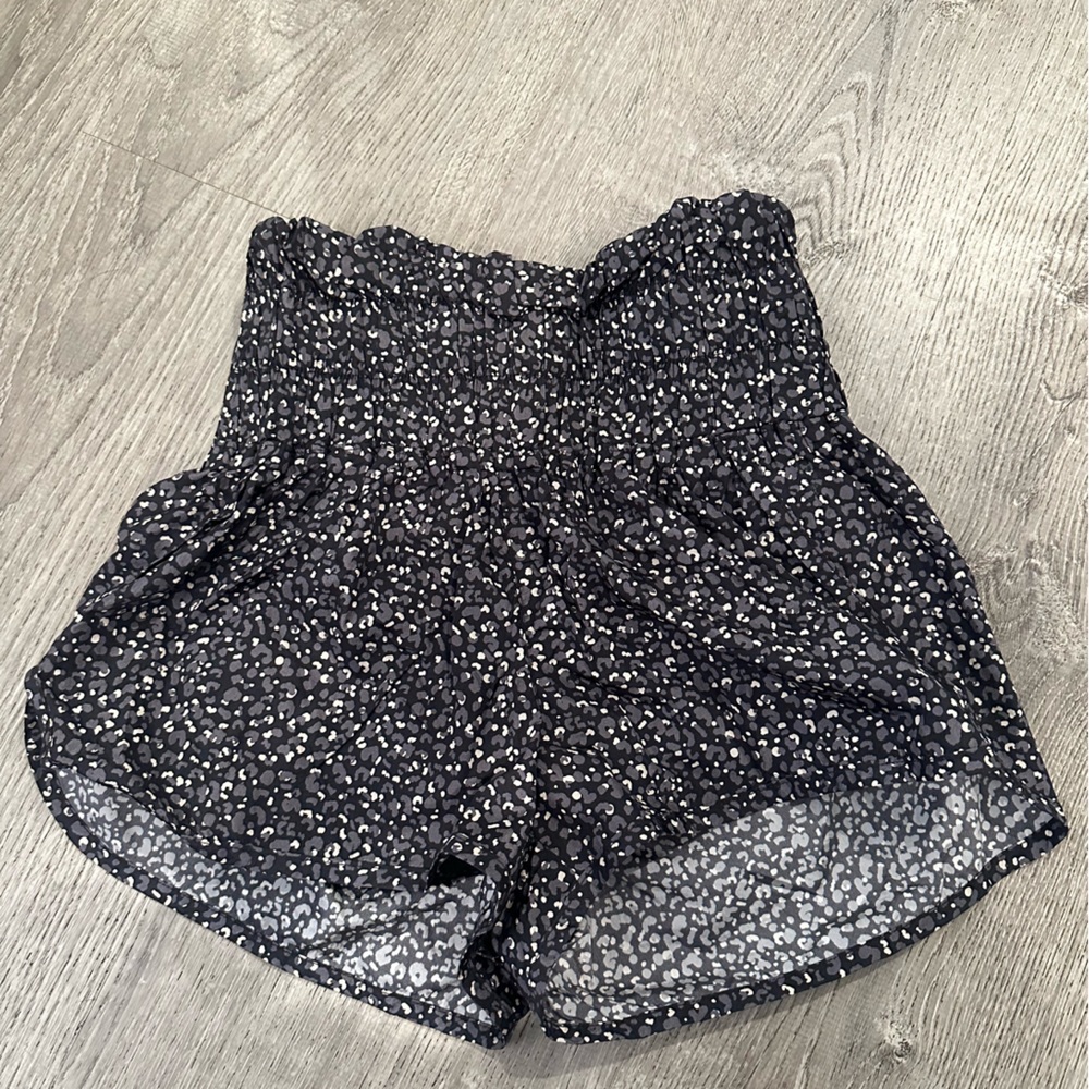 Free people movement the way home shorts size XS